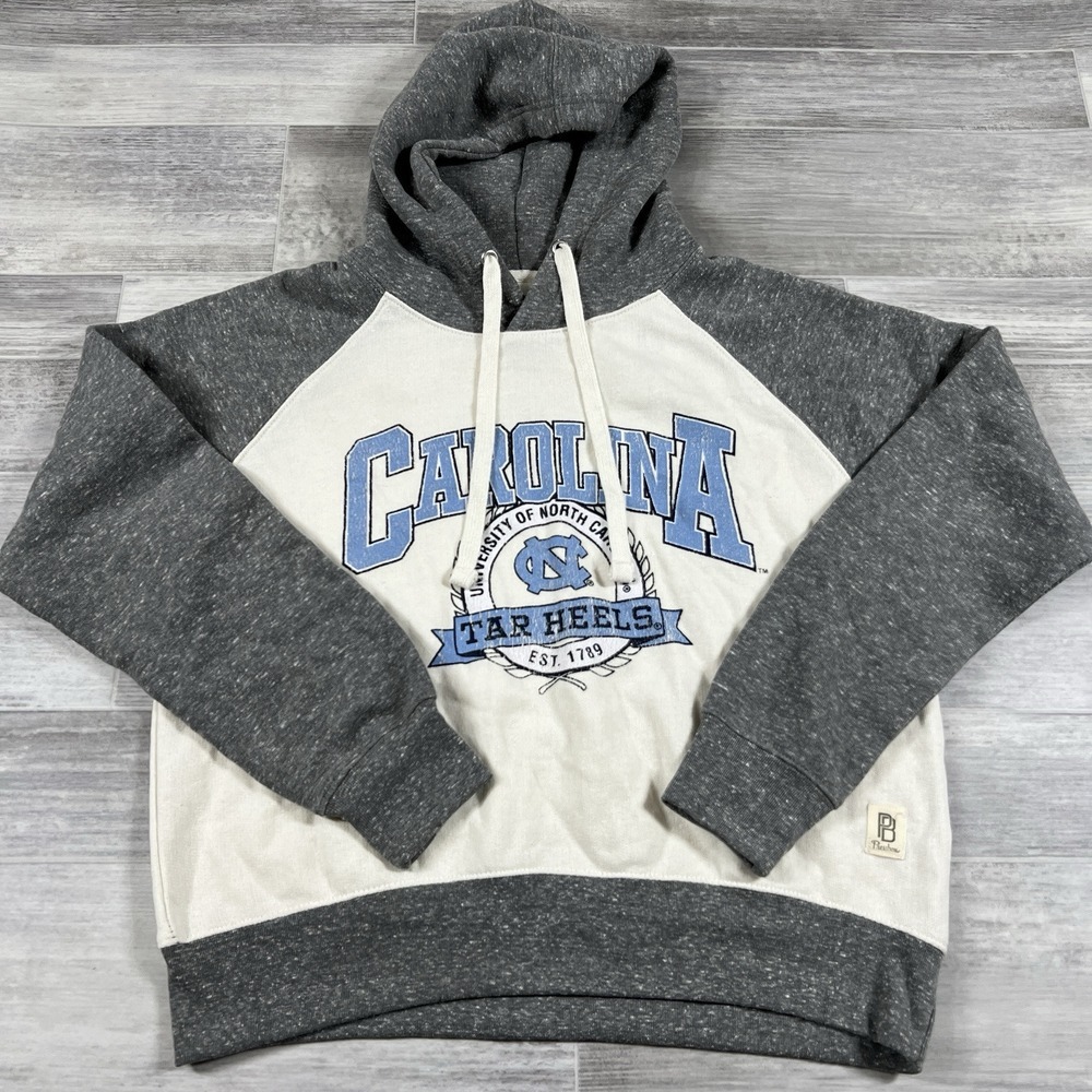 Women's Pressbox Cream/Heather Gray North Carolina Cody Tri-Bend Raglan Pullover